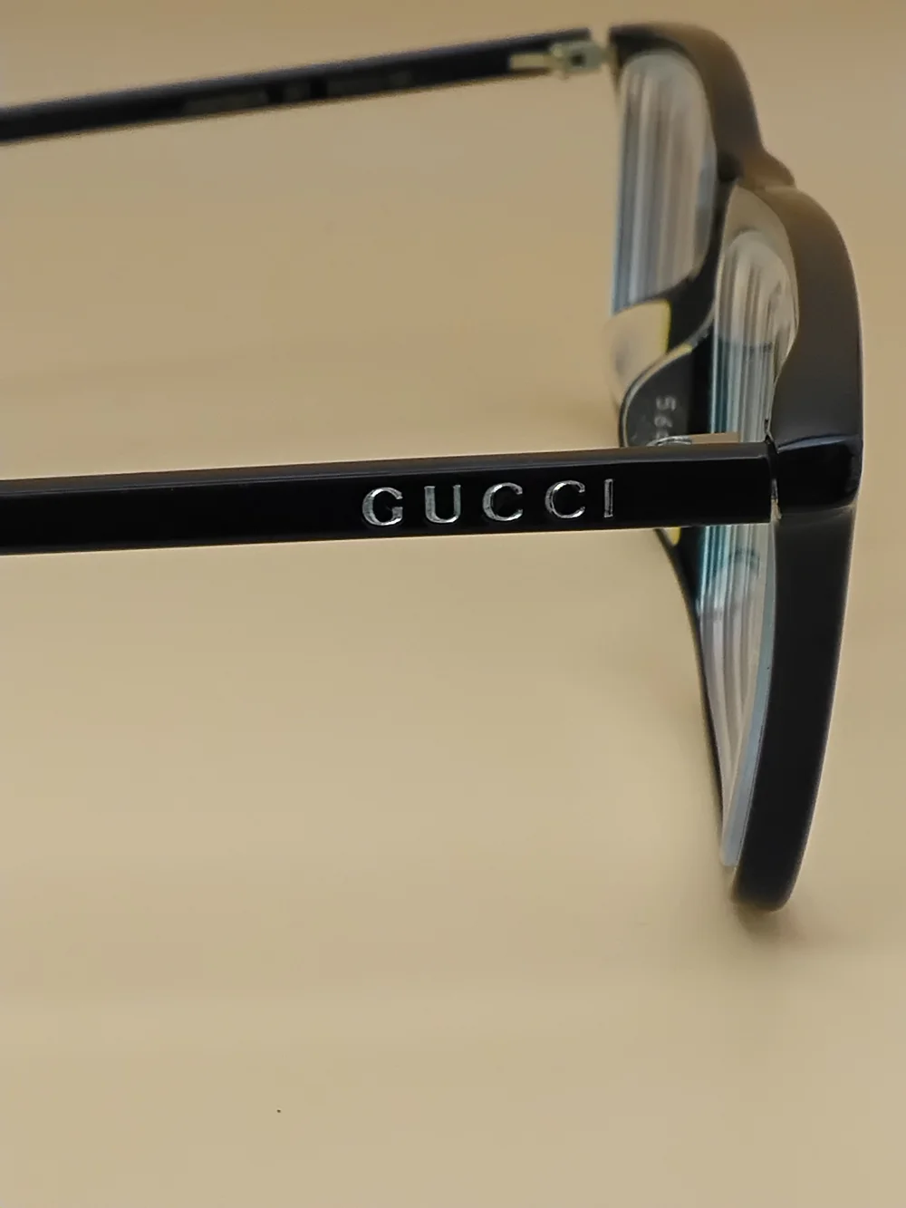 Gucci Men's Rectangular Eyeglasses Frame Model GG07580A Full Rim Used Good